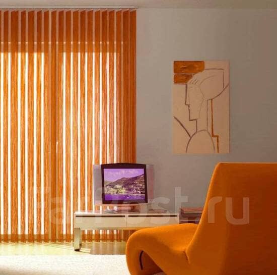 Тканевые вертикальные жалюзи в зал